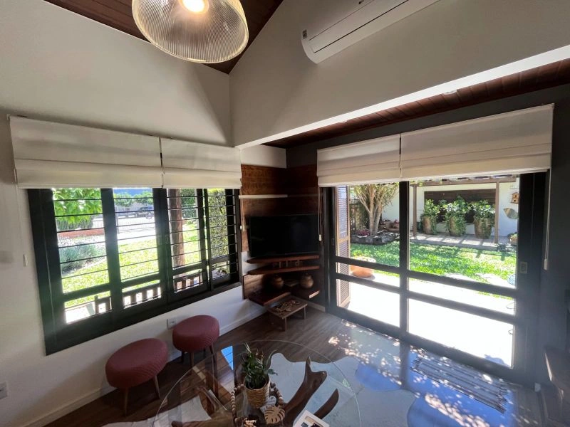 Casa com 2 dormitórios, 3 vagas e sistema fotovoltaico no bairro Cruzeiro — foto 2 de 38