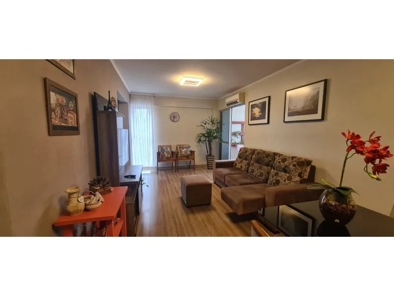Apartamento reformado com 2 quartos no Centro — foto 2