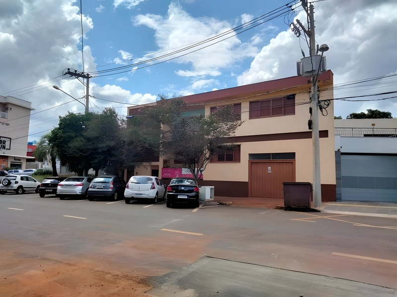 Casa com 3 dormitórios à venda, 392 m² - Centro