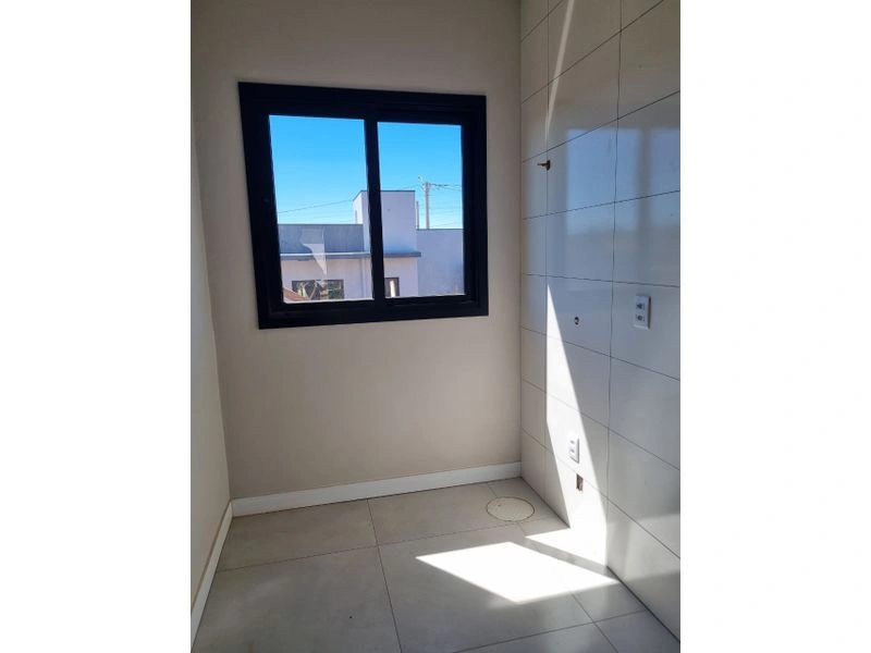 Casa com 2 dormitórios, 70 m² no bairro Montese — foto 4 de 10