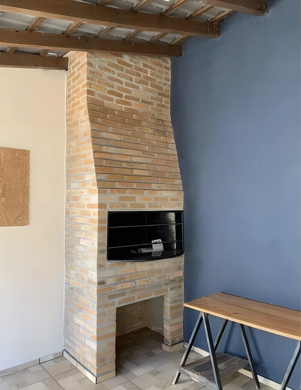 Casa geminada 2 quartos 1 banheiro Toda murada Quiosque com churrasqueira Garagem coberta 48m + quiosque - Próximo ao IFF - Financiável — foto 9 de 9