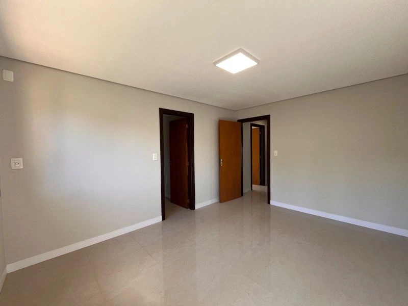 Casa térrea no bairro Glória com terreno superior a 1.000m² — foto 20 de 35