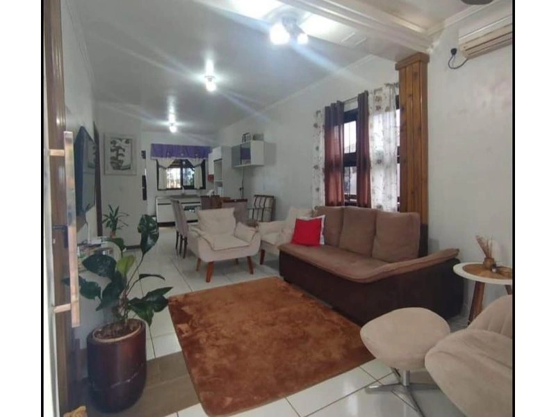 Casa com 2 dormitórios à venda, 146 m² por R$ 380.000,00 - Planalto - Santa Rosa/RS — foto 2 de 7