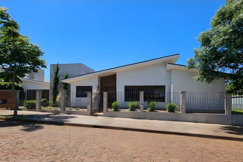 Casa à venda por R$ 1.385.000 - Central - Santa Rosa/RS