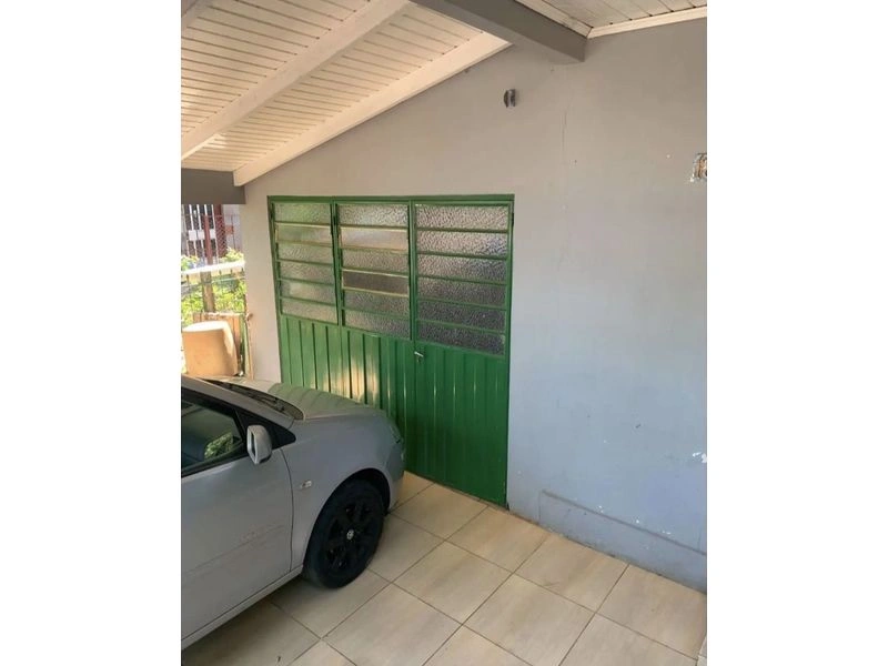 Casa a venda no bairro Planalto, a casa possui 3 quartos 2 banheiros, 2 cozinhas , churrasqueira, ampla varanda, — foto 5 de 10