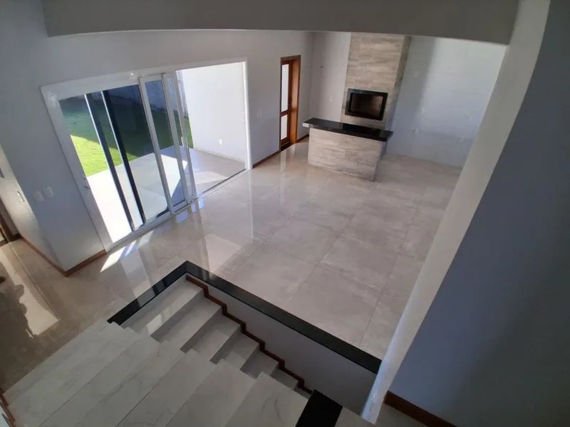 Casa no Cruzeiro com acabamento de alto padrão — foto 4