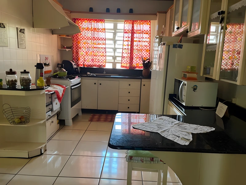 Casa de esquina com 4 dormitórios no bairro Centro – Santa Rosa/RS — foto 15 de 22
