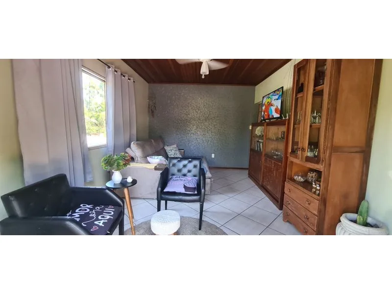 Casa com 3 dormitórios no bairro Central — foto 2