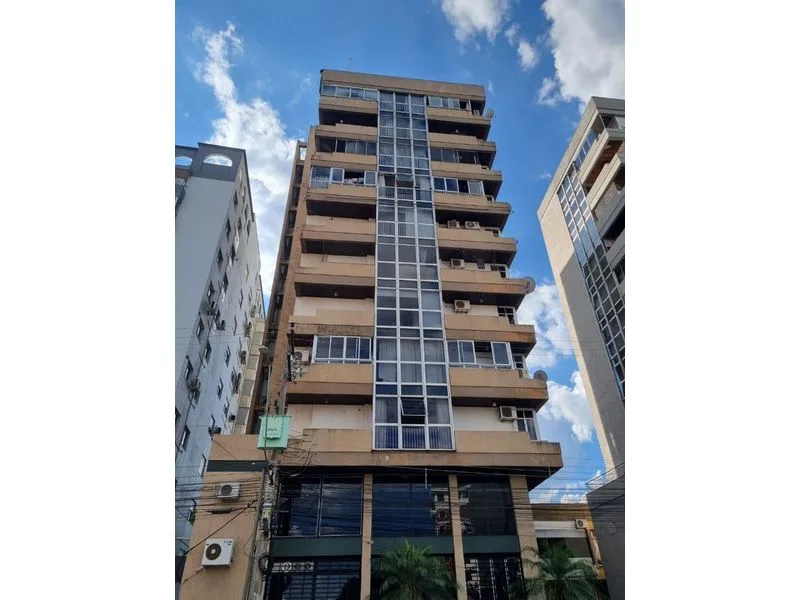 Apartamento reformado com 3 dormitórios no Centro de Santa Rosa — foto 1