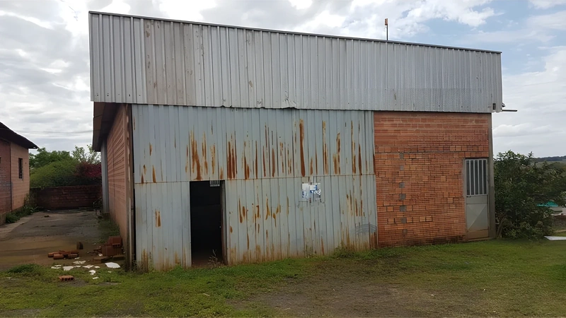 Terreno no Planalto com barracões, 846 m²