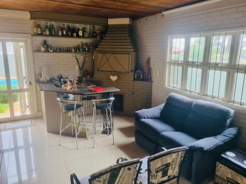 Casa com 4 dormitórios à venda, 267 m² por R$ 1.435.000 - Centro - Santa Rosa/RS — foto 10 de 17