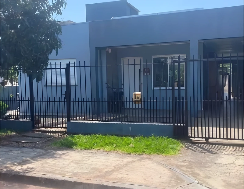 Casa com 3 quartos e piscina aquecida na Central