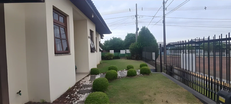 Casa de esquina a venda com 3 dormitórios com chapada piscina aquecida — foto 16 de 17