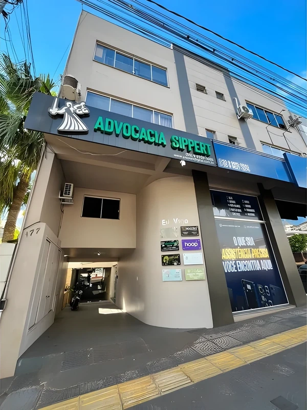 Sala comercial de 82 m² na Avenida Inhacorá, no bairro Centro – Santa Rosa/RS — foto 2 de 9