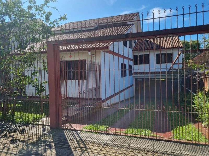 Casa com 4 dormitórios à venda por R$ 840.000,00 - Centro - Santa Rosa/RS — foto 2 de 27