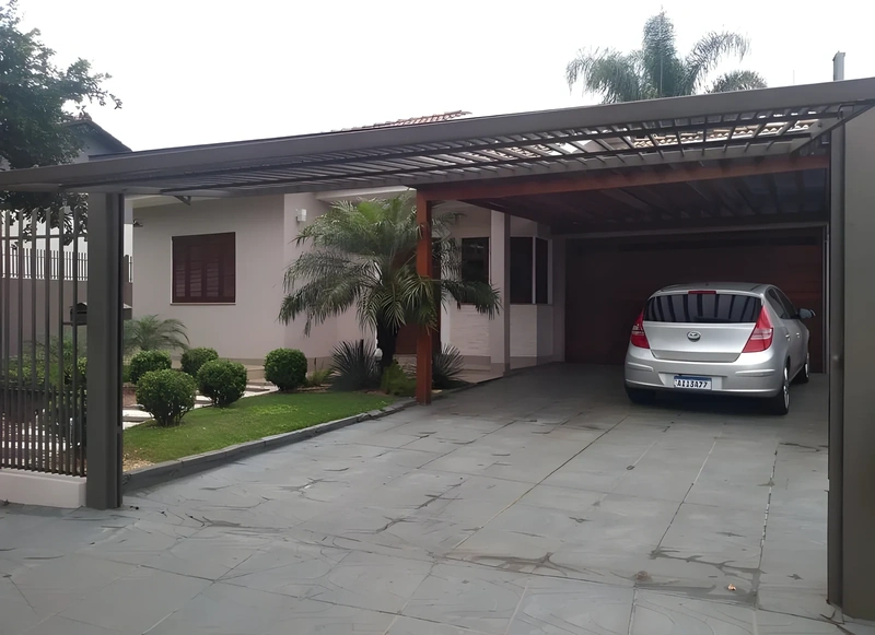 Casa com 3 dormitórios à venda, 115 m² por R$ 570.000,00 - Cruzeiro - Santa Rosa/RS