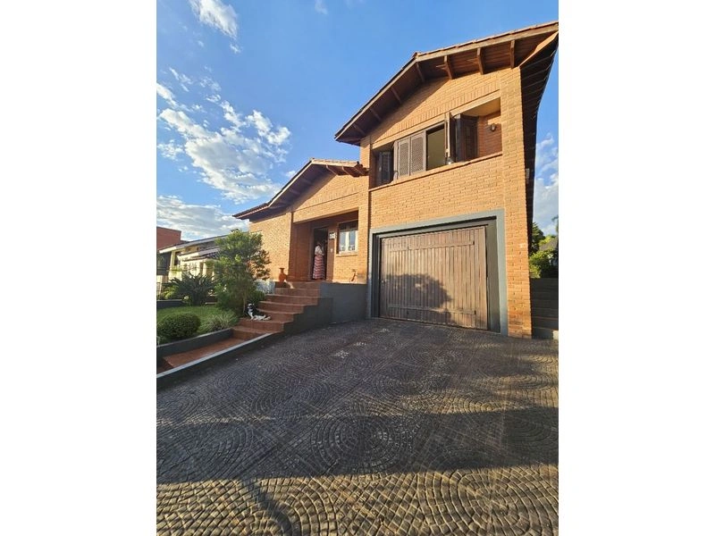 Casa com 4 dormitórios à venda, 247 m² por R$ 1.380.000,00 - Centro - Santa Rosa/RS — foto 3 de 16
