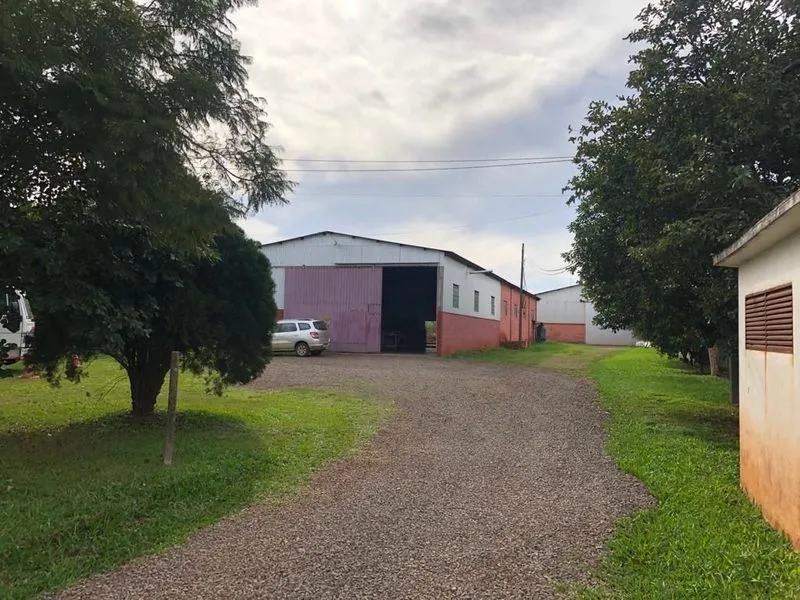 Galpão comercial no interior de Santa Rosa — foto 2