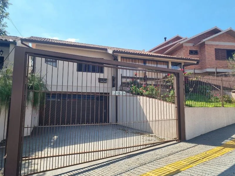 Casa com 3 quartos no Centro de Santa Rosa — foto 3