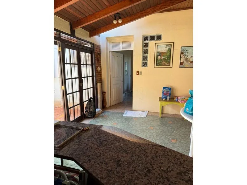 Casa no Centro com piscina e churrasqueira — foto 11