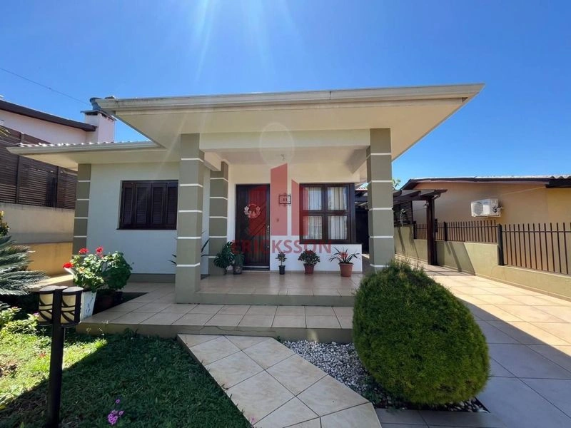 Casa semi nova