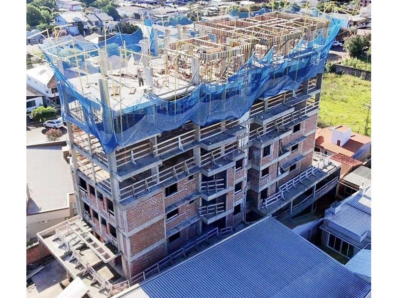 Este prédio possui dez pavimentos, sendo eles: subsolo com garagens, térreo com acesso, lazer e garagens, sete pavimentos residenciais e uma cobertura — foto 4 de 12