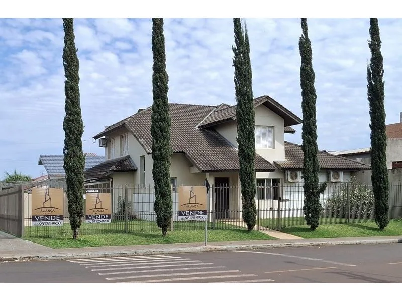 Casa com 4 dormitórios, piscina e energia solar no Cruzeiro — foto 1
