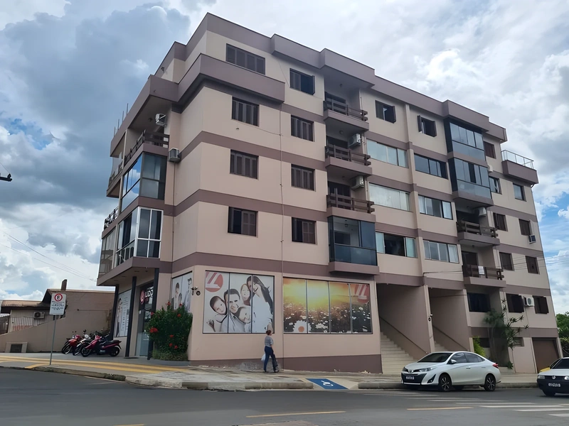 Apartamento 3 dormitórios no Centro, edifício Kaissara