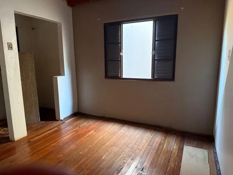 Casa no Cruzeiro com garagem coberta para dois carros — foto 9