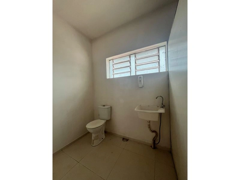Sala comercial térrea com 127 m² no bairro Centro — foto 5 de 7