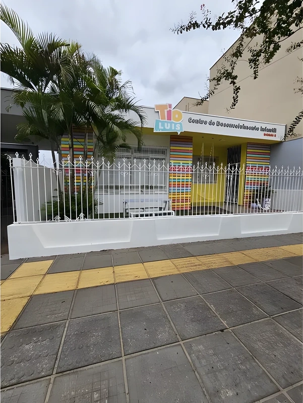 Casa com potencial de ampliação no Centro de Santa Rosa
