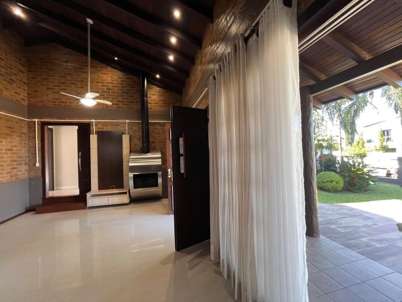 Casa térrea no bairro Glória com terreno superior a 1.000m² — foto 10 de 35