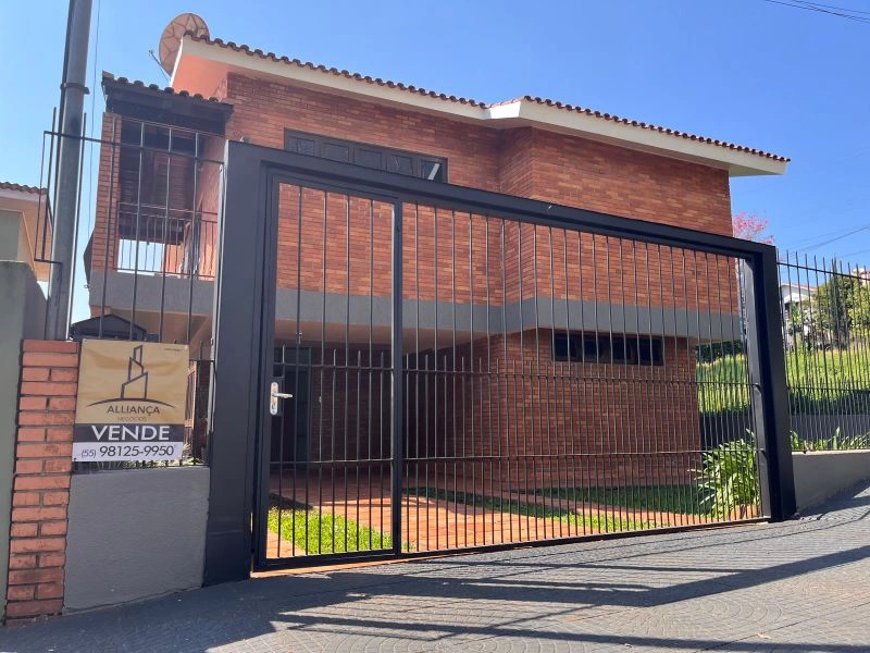 Casa com 3 dormitórios e 268 m² no bairro Centro — foto 11 de 23