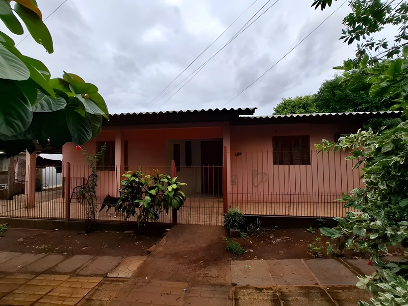 Casa de esquina no bairro Cruzeiro
