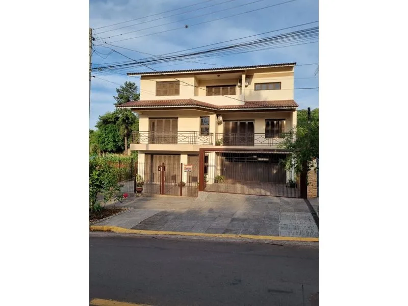 Casa de alto padrão com 6 dormitórios no Centro de Santa Rosa — foto 2