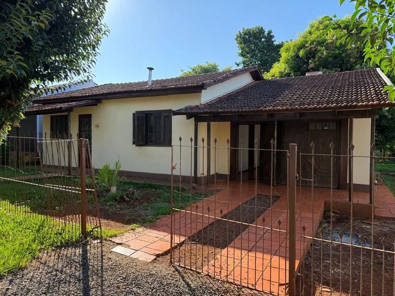 Casa no Cruzeiro com garagem coberta para dois carros — foto 2