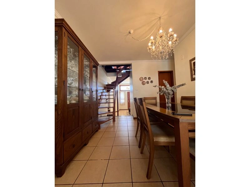 Casa com 4 dormitórios e 2 vagas no Centro — foto 15 de 51