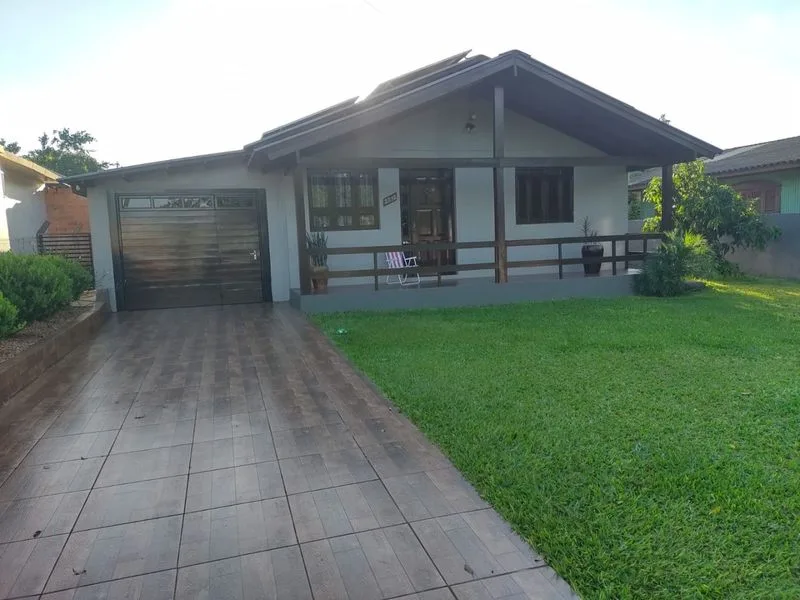 Casa de 3 quartos no bairro Glória com piscina aquecida — foto 1