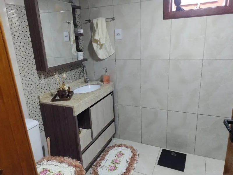 Casa de 3 quartos no bairro Glória com piscina aquecida — foto 10