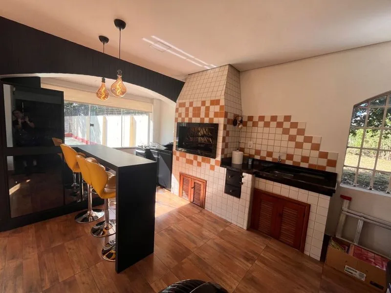 Casa com piscina e área de lazer no bairro Glória — foto 6