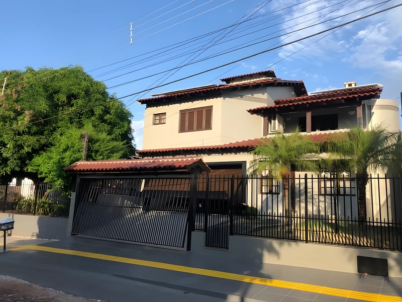 Casa no bairro São Francisco com piscina aquecida e energia solar