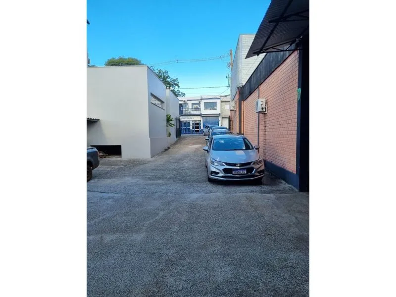 Pavilhão comercial no Centro com frente para rua de grande circulação — foto 6