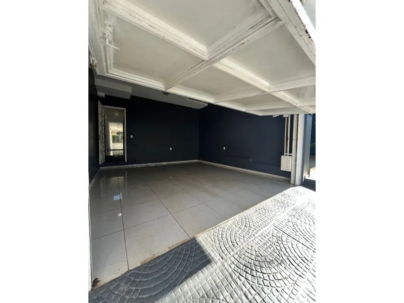 Casa de alto padrão no Centro com 4 dormitórios e piscina — foto 4