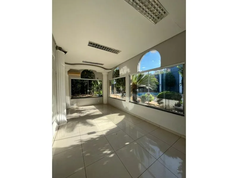 Casa de alto padrão no Centro com 4 dormitórios e piscina — foto 11