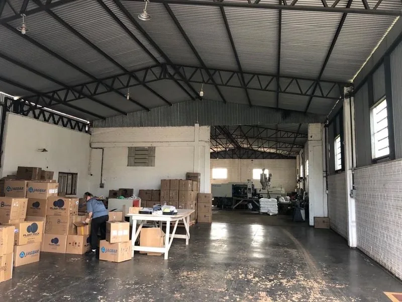 Galpão comercial no interior de Santa Rosa — foto 1