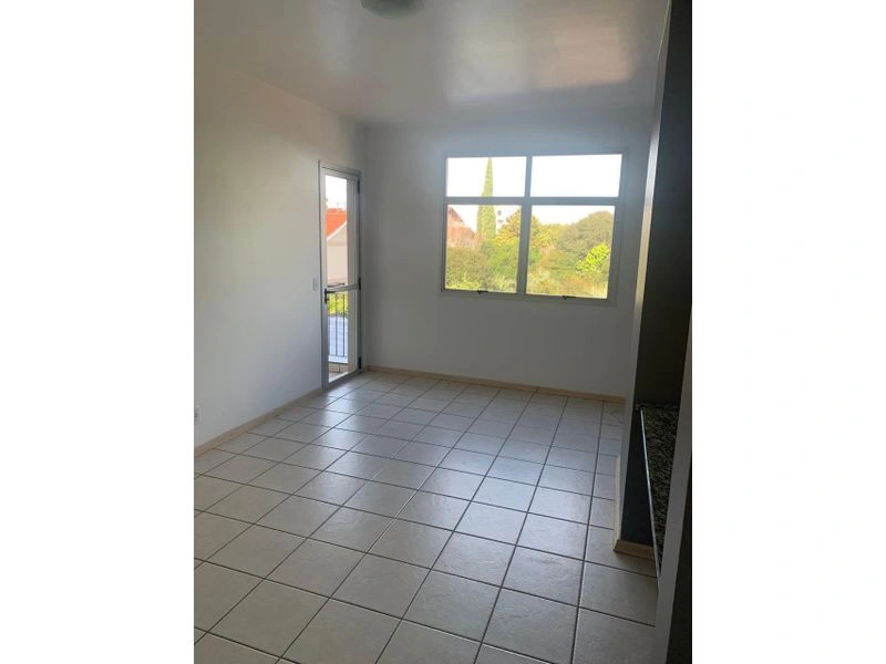 Apartamento 2 dormitórios no bairro Centro, Ed. Vitória, 50 m² — foto 4 de 8