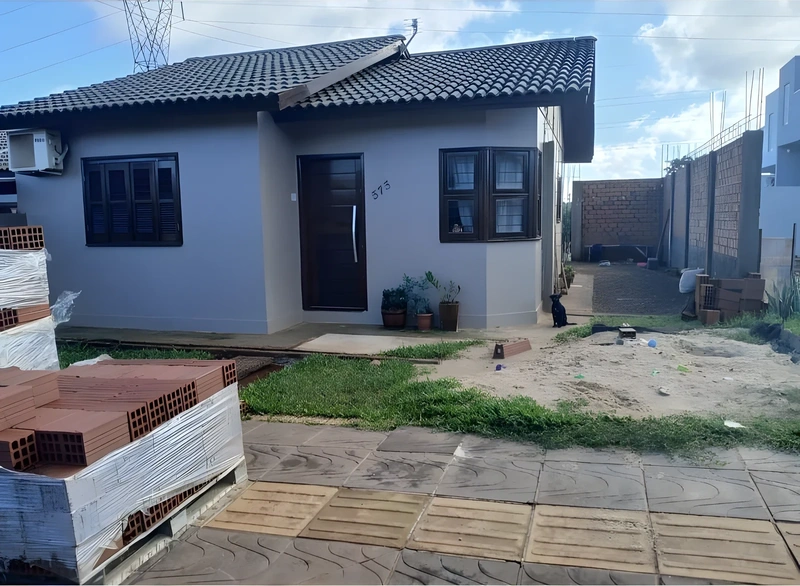 Casa com 2 dormitórios em Figueira