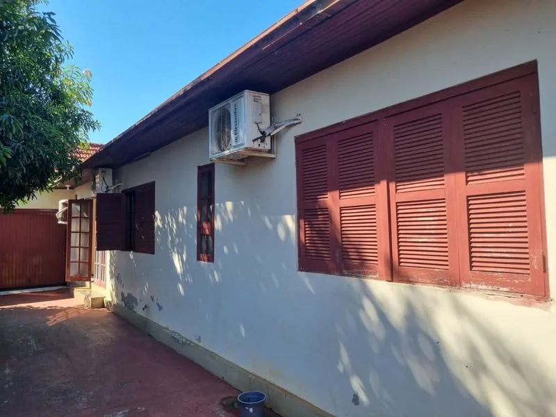 Casa no Centro com 3 dormitórios e 2 salas — foto 1