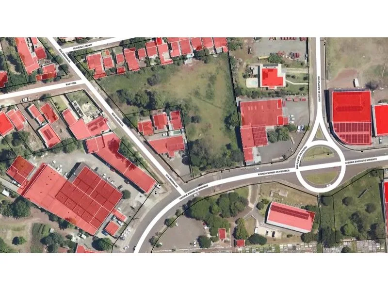 Terreno em Sulina, Avenida Borges de Medeiros — foto 1