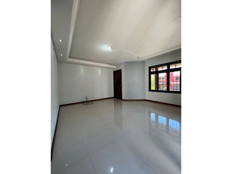 Casa com 3 residências no bairro Timbaúva, 297,22 m² — foto 6 de 15